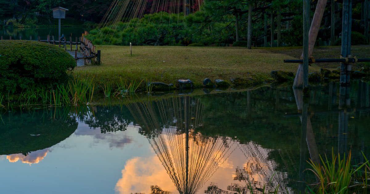 Kenrokuen at dusk