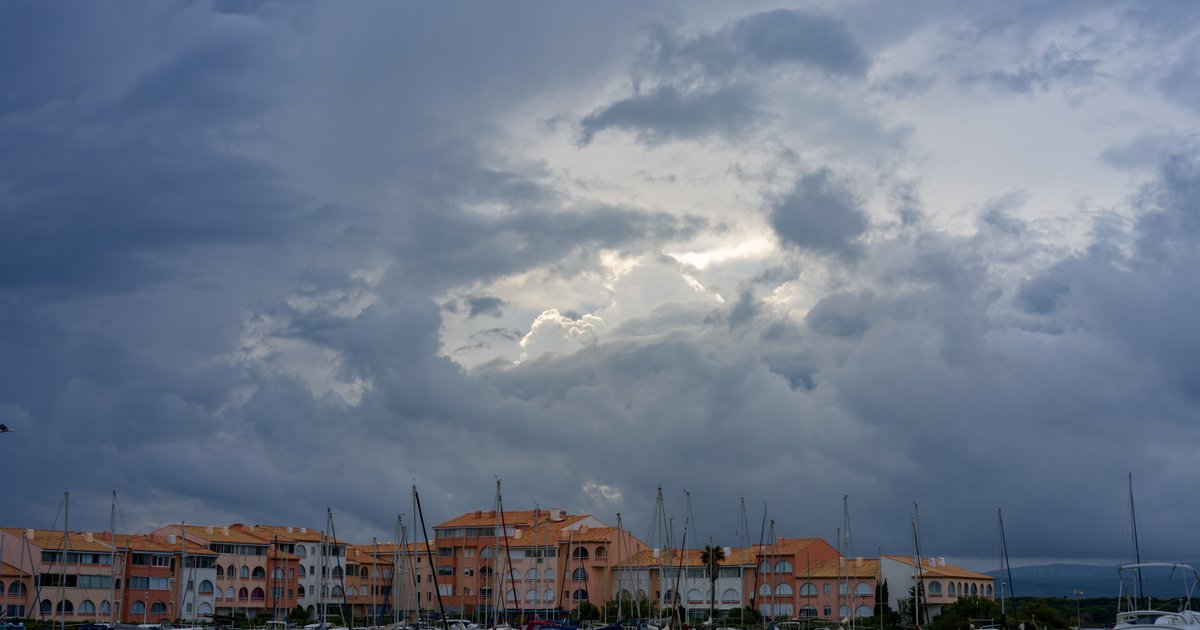 Leucate, before the rain