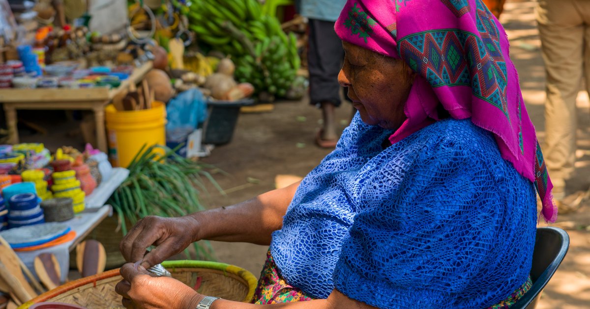 Village crafts, Lake Natron