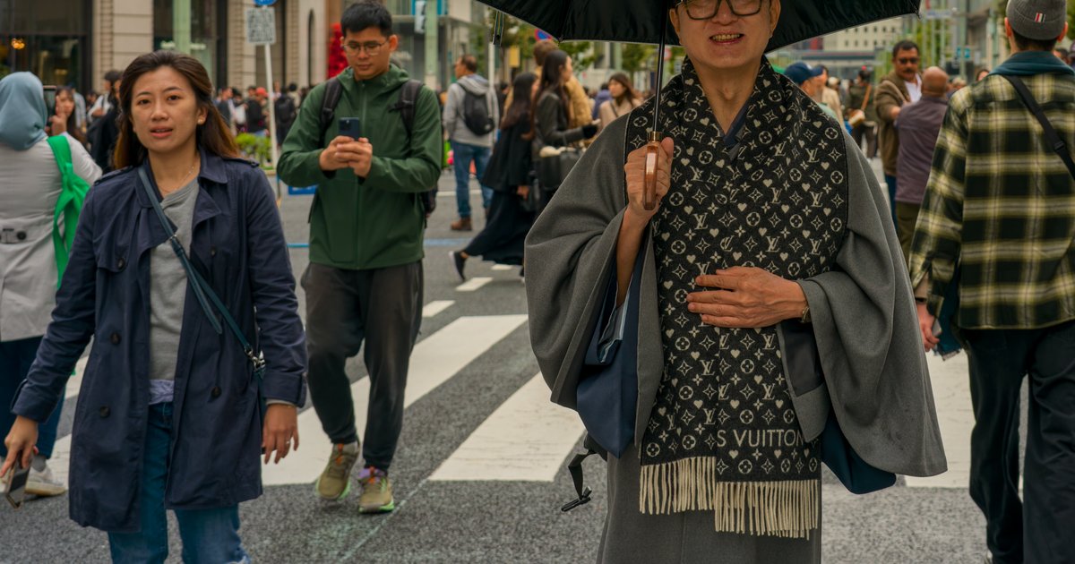 Ginza to Marunouchi, Sunday afternoon