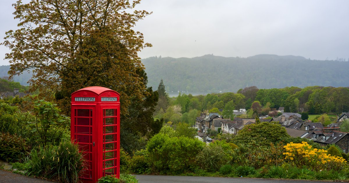 Bowness, in red